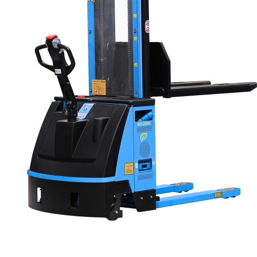 Empilhadeira elétrica tracionaria 5,40 m 1.600 kg com Bateria de Lítio e Carregador - PT16/54-F Empilhadeira elétrica tracionaria 5,40 m 1.600 kg com Bateria de Lítio e Carregador - PT16/54-F